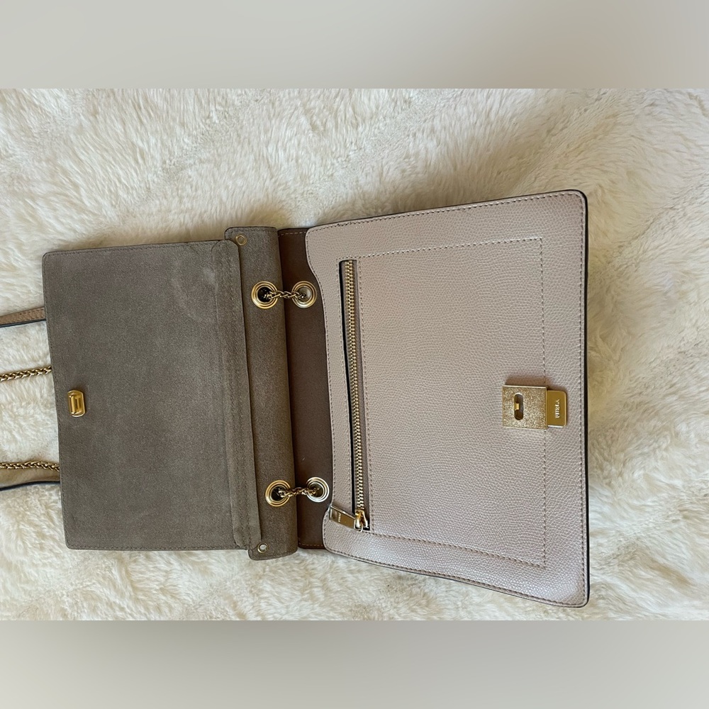 Furla Bag. - Picture 5 of 15
